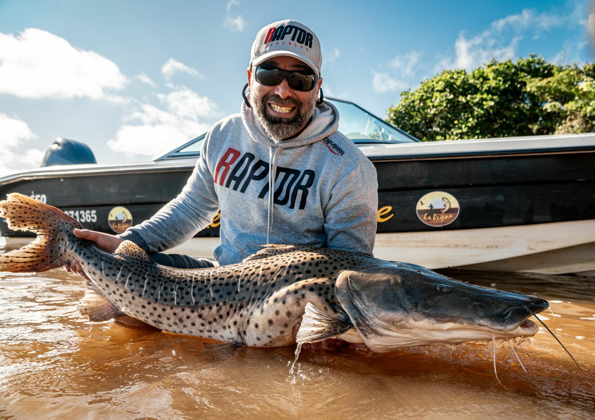 Foto LA REGINA BUSINESS FISHING - Imagem 19